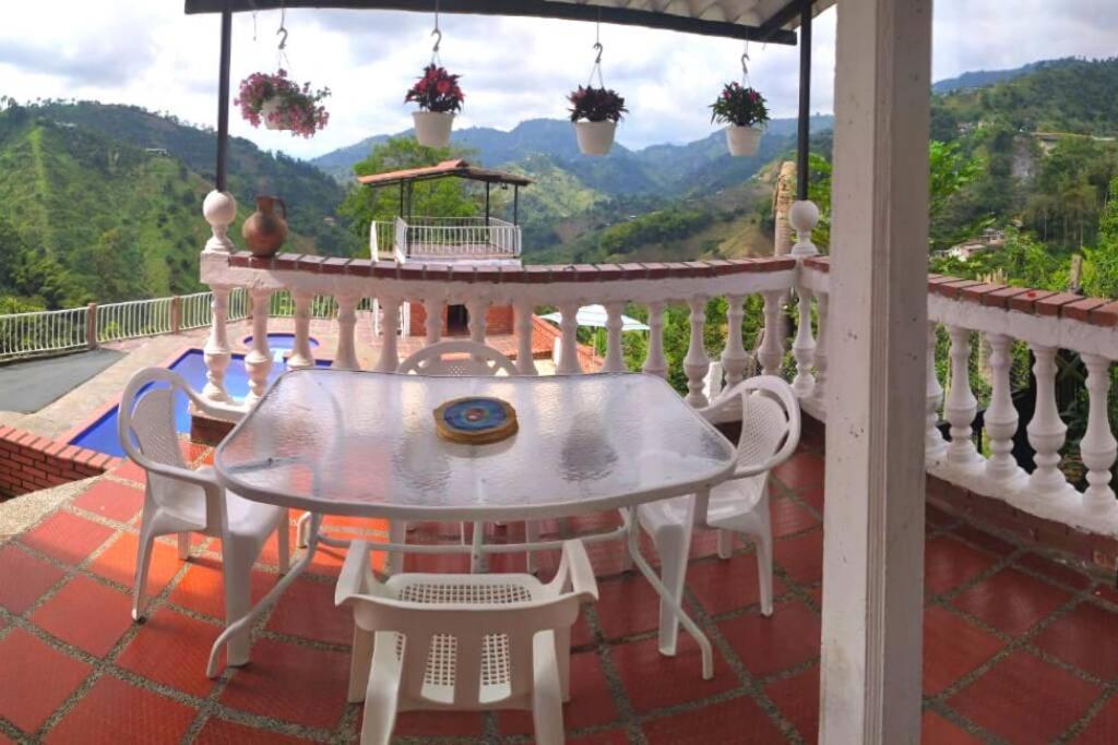Apartamento Campestre マニサレス エクステリア 写真
